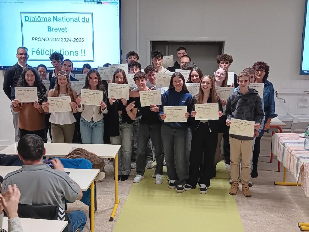 remise-des-diplomes-du-dnb